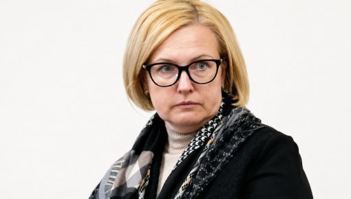 “Aizliegums nav pašmērķis”: Veselības ministrija skaidro, kā pasargāt bērnus digitālajā vidē