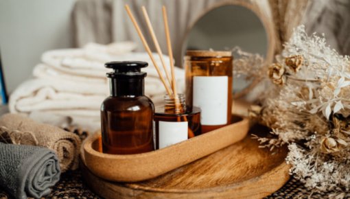 Vaniļu nomaina tēja – šīs vasaras neparastākā tendence mājas aromātiem