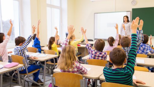 Tuvojoties jaunajam mācību gadam, skolās trūkst latviešu valodas skolotāju