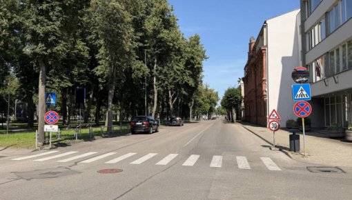 Uz mēnesi ierobežos satiksmi Rīgas ielā