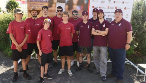Latvijas pieaugušo komanda iegūst 2. vietu Eiropas raķešu modelisma čempionātā