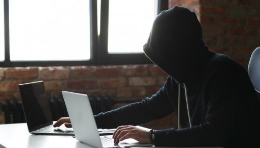 Krāpnieki ar viltotām “Facebook” ielogošanās lapām pārņem uzņēmumu reklāmas kontus