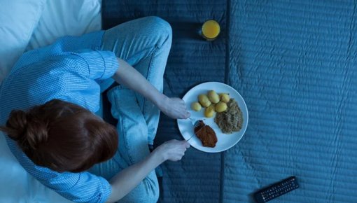 Arī aknām ir savs „pulkstenis”: kā ēšanas laiks ietekmē vielmaiņu?