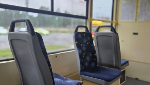 Aizmirsāt mantu autobusā vai tramvajā? “Daugavpils satiksme” skaidro, kā rīkoties