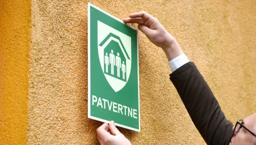 Kur meklēt patvērumu krīzes situācijā? Latvijā izveidota vienota patvertņu karte