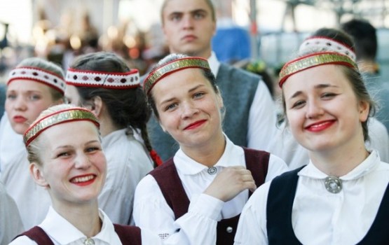 Starptautiskais tautas deju sadancis Daugavpilī