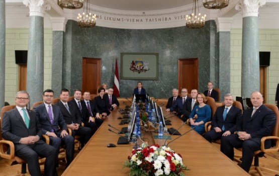 Darbu sāk Māra Kučinska valdība