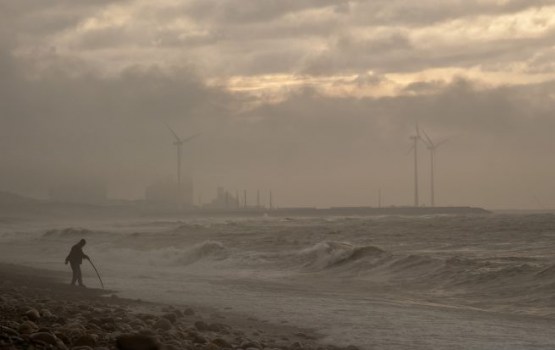 Īrijai tuvojas tropiskā viesuļvētra; izsludināta sarkanā trauksme