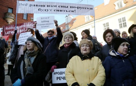 Šonedēļ kārtējo reizi protestēs pret pāreju uz mācībām latviešu valodā