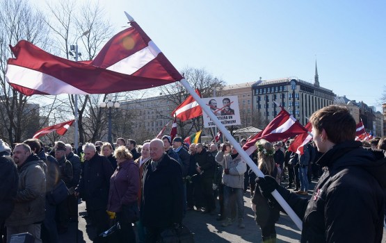 Leģionāru piemiņas gājiens Rīgā sākās bez saspīlējuma