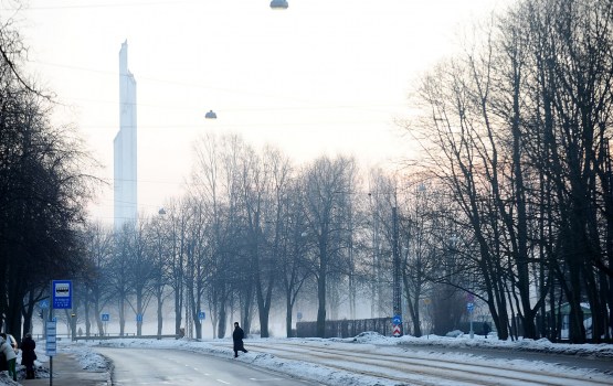 Savāc 10 000 parakstus par Uzvaras pieminekļa demontāžu