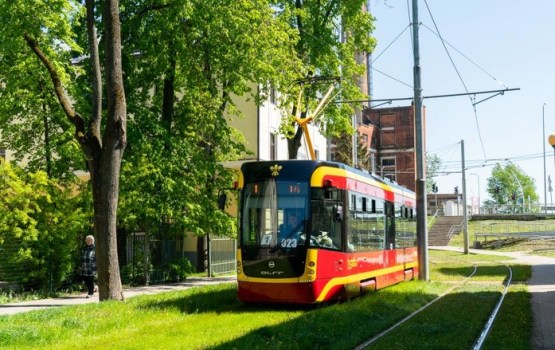 Skolēniem Daugavpilī saglabāsies braukšanas maksas atvieglojumi sabiedriskajā transportā arī vasarā
