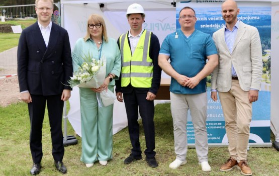 Topošā SIA “Daugavpils reģionālā slimnīca” Staru terapijas bloka jaunā korpusa pamatos tika iemūrēta laika kapsula