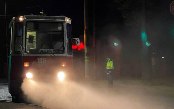 No pasažieru vagona līdz tīrīšanas iekārtai: “Daugavpils satiksme” dod tramvajam otro dzīvi