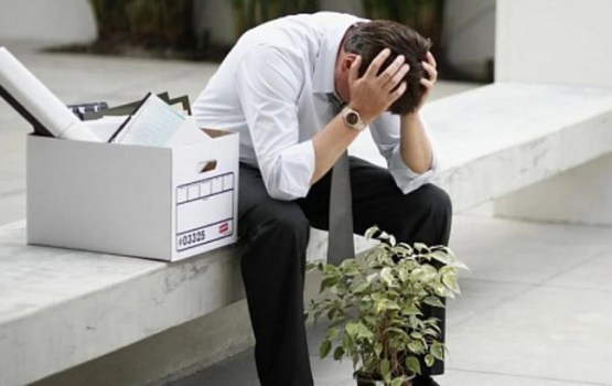 Eksperti brīdina: 2026. gadā iespējams masveida bezdarbs