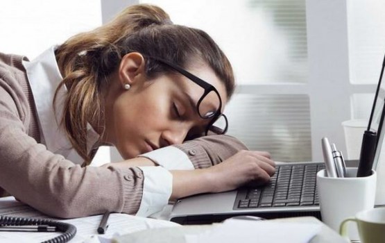 Par maz miega? Lūk, kā uzlabot pašsajūtu dienas laikā