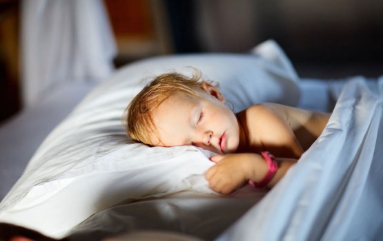 Bērns bieži mostas naktī - ko mainīt vakara rutīnā