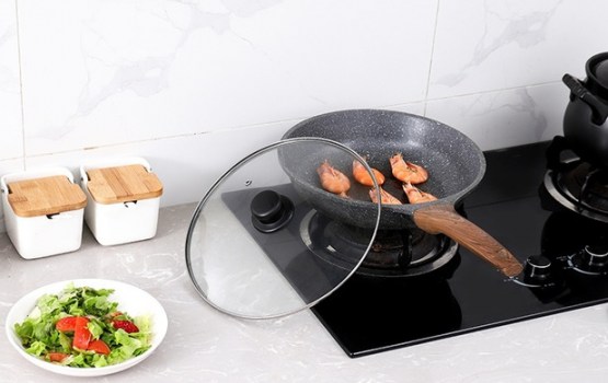 Ja pannai vāku uzliek nepareizajā brīdī, tas var sabojāt ēdienu