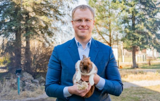 Lieldienu sveiciens no Daugavpils valstspilsētas pašvaldības domes priekšsēdētāja Andreja Elksniņa