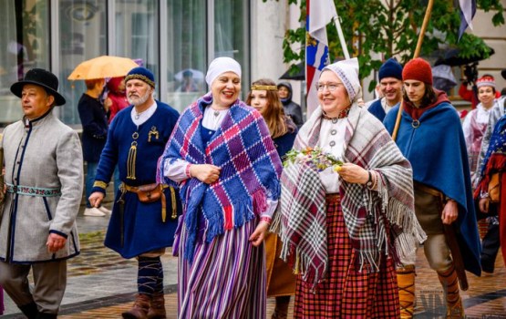 Pieteikšanās tautastērpu gājienam Daugavpilī - vēl līdz 24. aprīlim