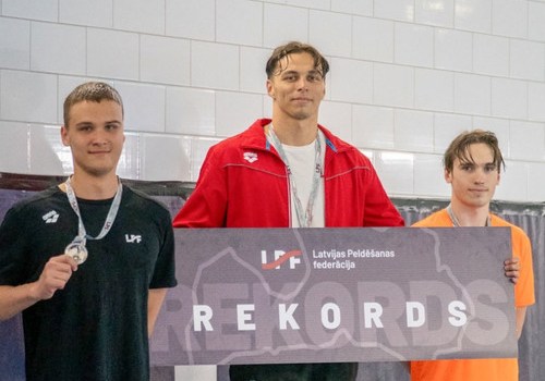 Narajevs labo 24 gadus vecu Latvijas rekordu peldēšanā