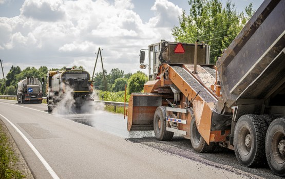 Autovadītāju ievērībai - būvdarbi notiek 70 valsts autoceļu posmos