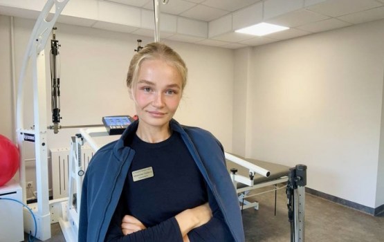 Kā izvēlēties mugursomu un iekārtot darba vietu skolēnam? Skaidro fizioterapeite