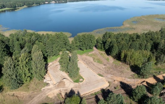 Drošāka un pieejamāka Stropu ezera piekraste: Daugavpilī turpinās projekta īstenošana