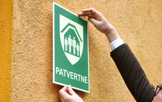 Kur meklēt patvērumu krīzes situācijā? Latvijā izveidota vienota patvertņu karte