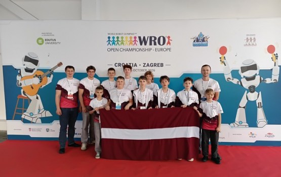 Ilūkstes Raiņa vidusskolas komanda izcīnījusi Eiropas čempionu titulu robotikā